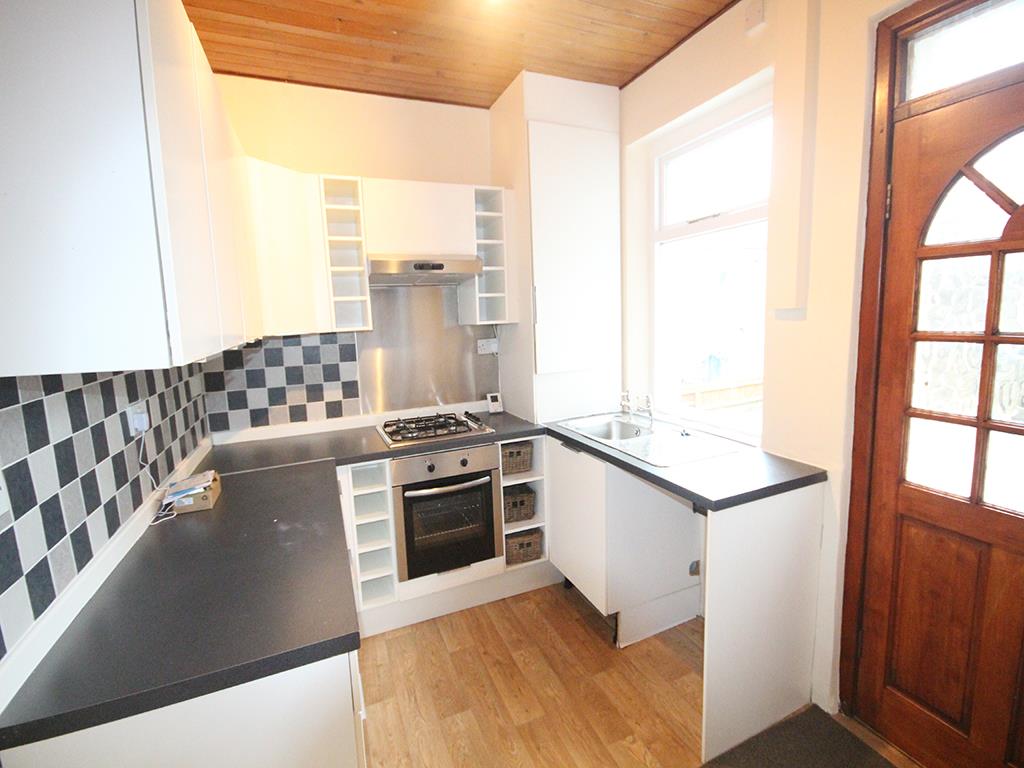 2 bedroom mid terrace house To Let in Barnoldswick - 2017-01-06 12.14.34.jpg